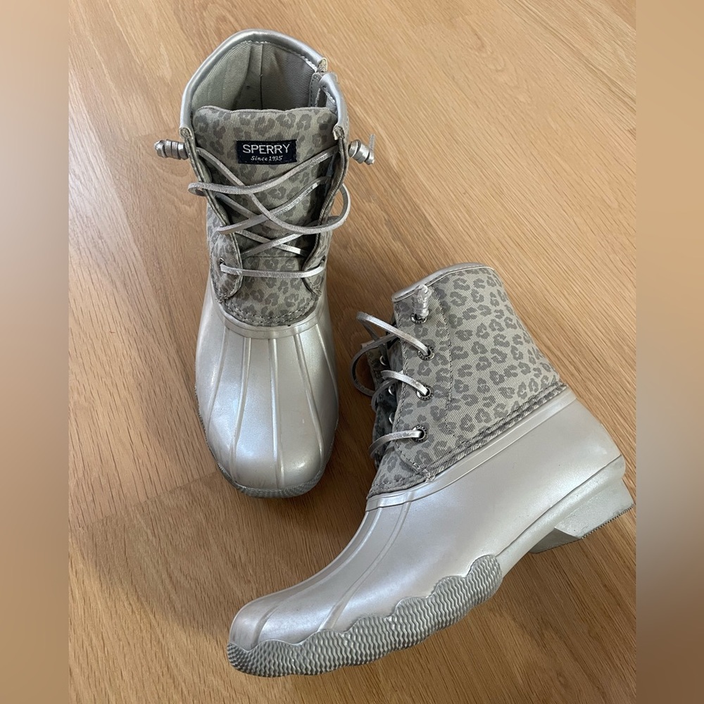 Sperry Kids Leopard Gray Saltwater Duck Boot